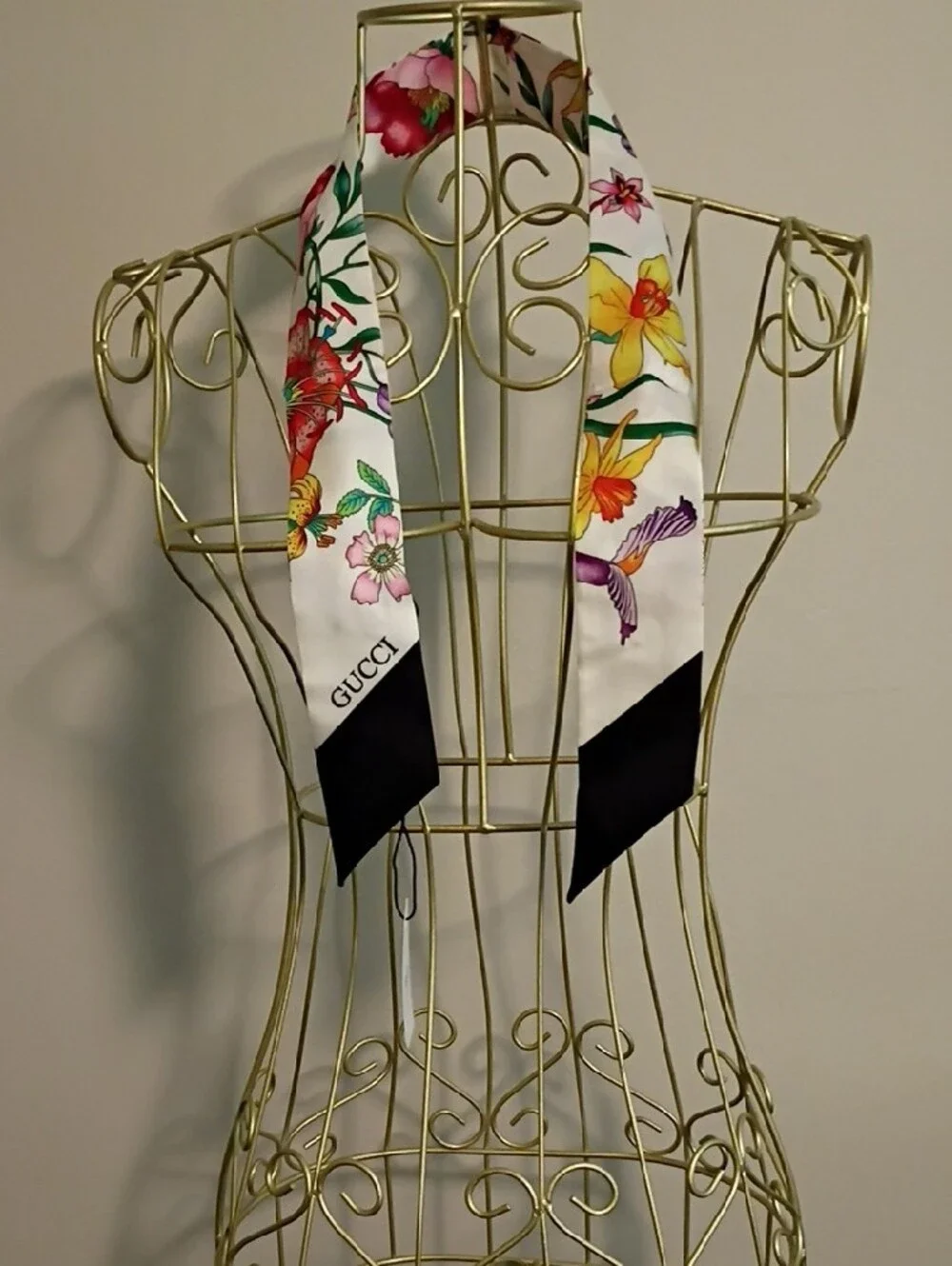 Gucci White Silk Floral Skinny Scarf with Black Tips